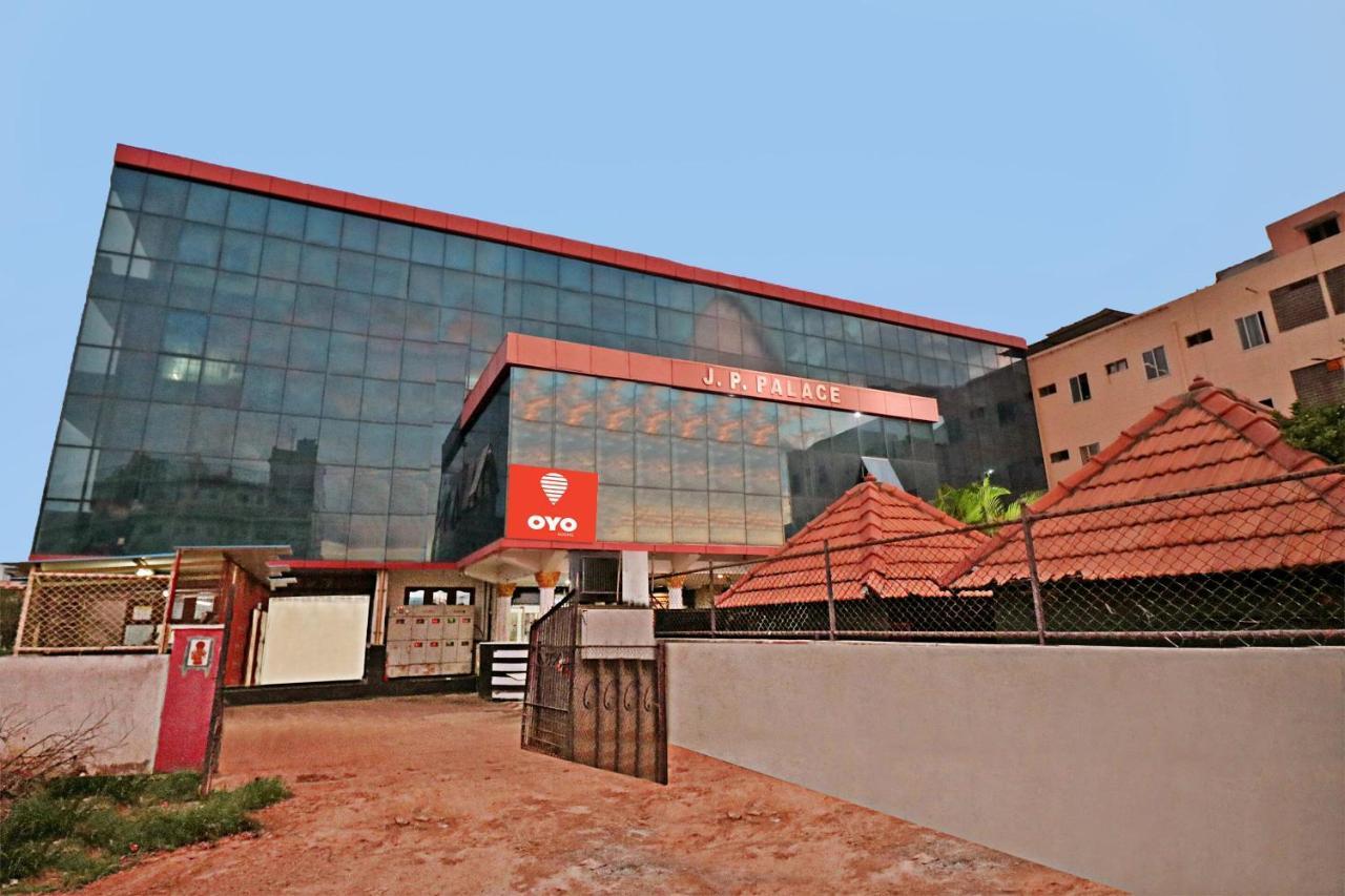 Oyo40115 J P宫殿酒店 Dod Ballāpur 外观 照片